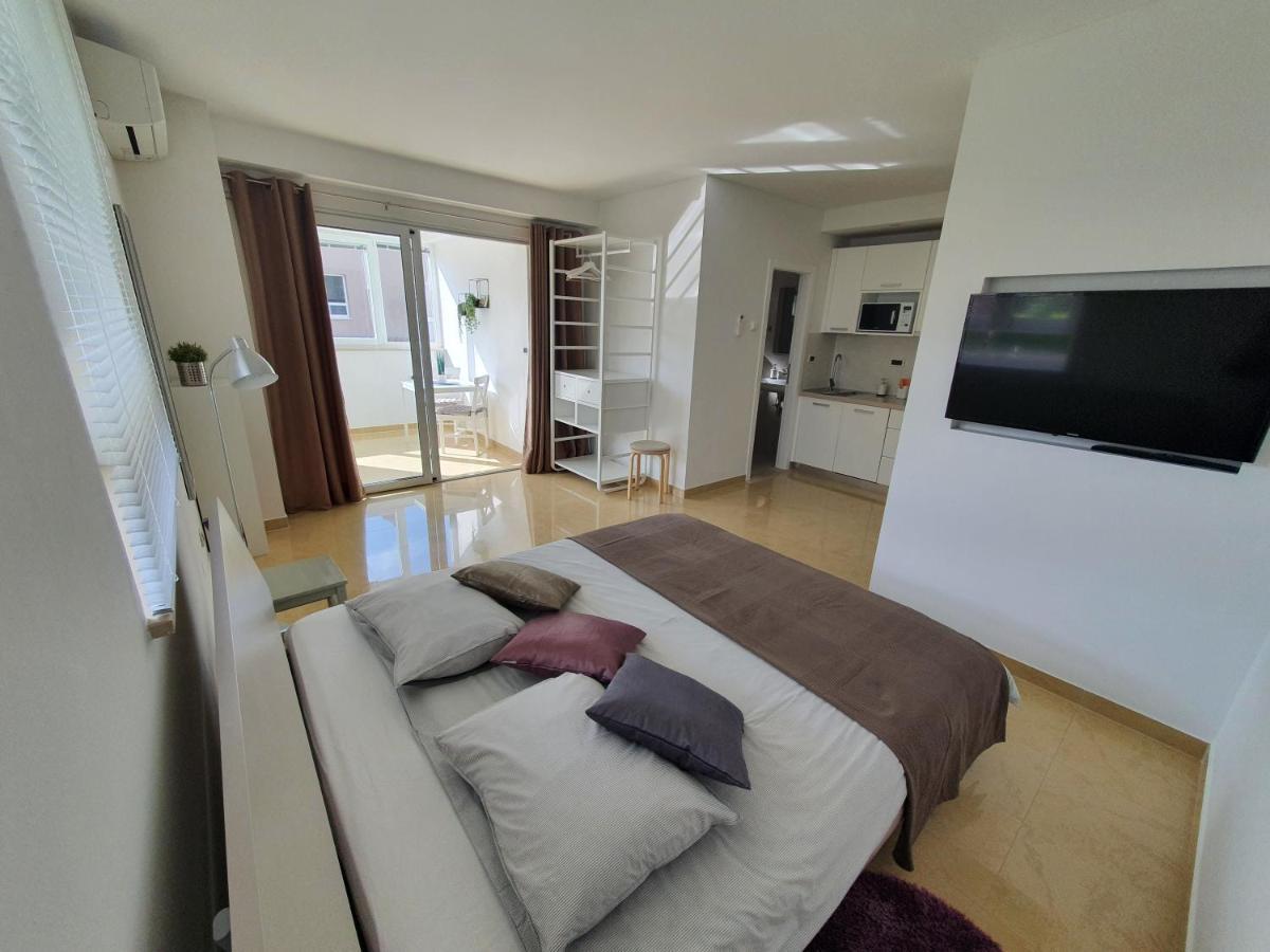 Apartmani Melanie Poreč Exterior foto